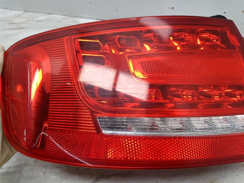 2010 AUDI A4 4cyl Gasoline Turbo 2.0 Left TAIL LAMP - 100231 — photo 1