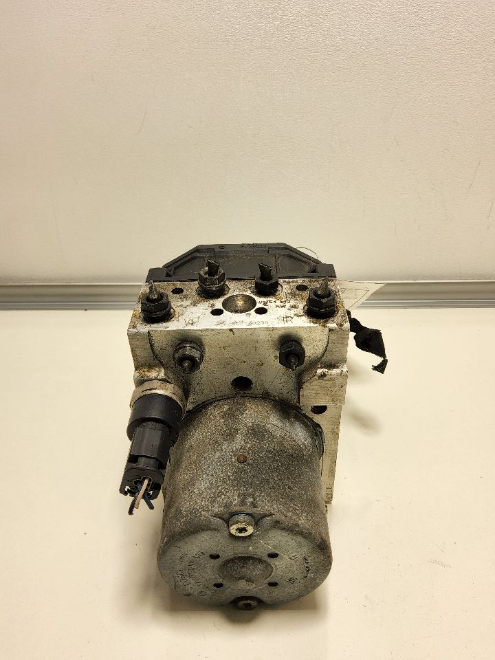 2004 BMW 745i Anti-lock Brake Pts - 1008