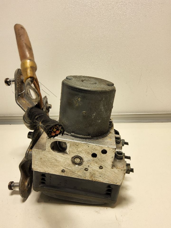 2008 MERCEDES-BENZ E-CLASS Anti-lock Brake Pts - 1011 — photo 2