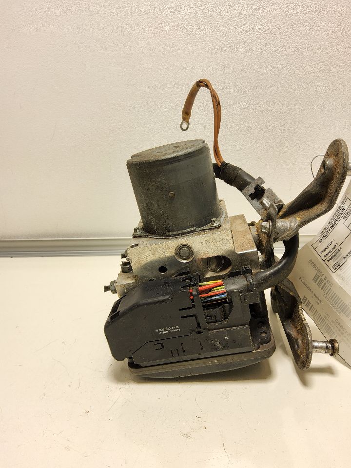 2008 MERCEDES-BENZ E-CLASS Anti-lock Brake Pts - 1011 — photo 4