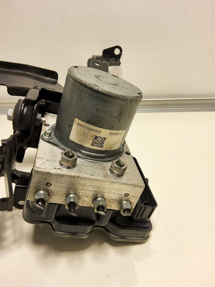 2022 SUBARU LEGACY Anti-lock Brake Pts - 1014 — photo 2