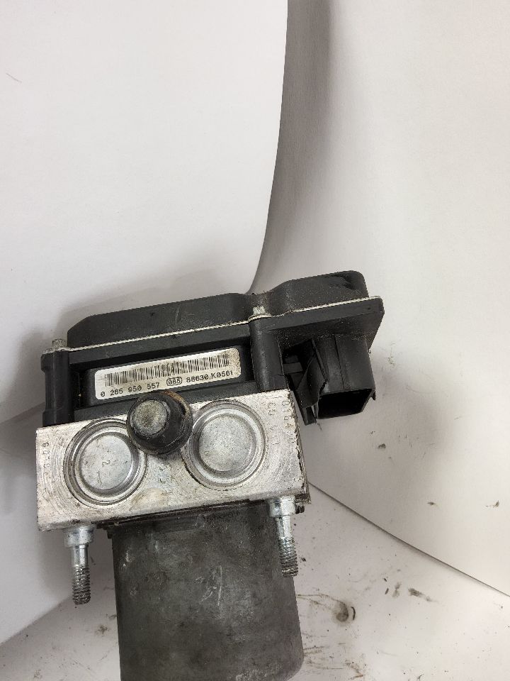 2008 AUDI A6 Anti-lock Brake Pts - 1015 — photo 4