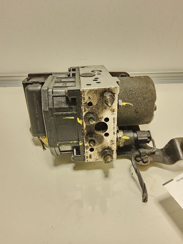 2004 BMW X5 Anti-lock Brake Pts - 1024 — photo 1