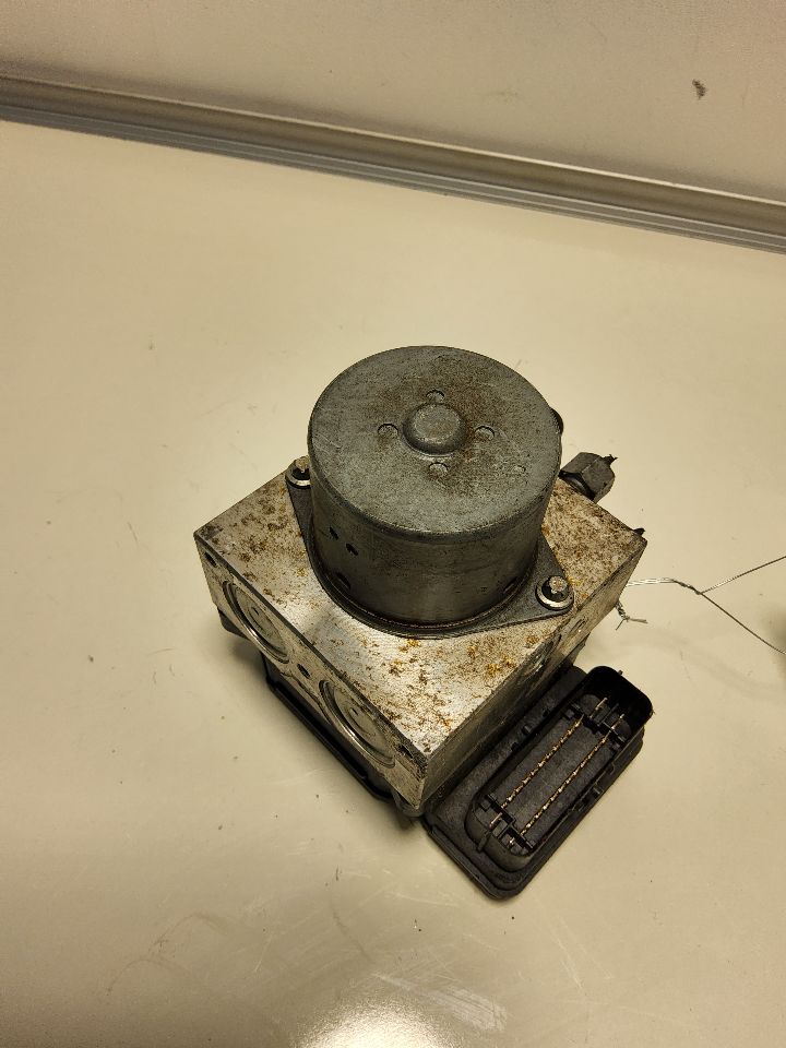 2014 FORD MUSTANG Anti-lock Brake Pts - 1086 — photo 3