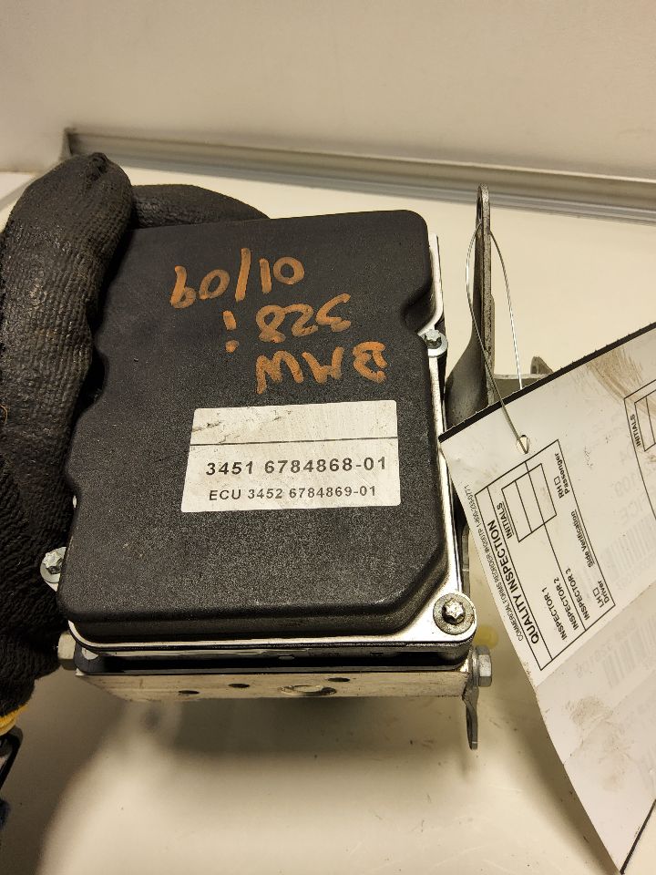 2009 BMW 328i Anti-lock Brake Pts - 1097 — photo 5