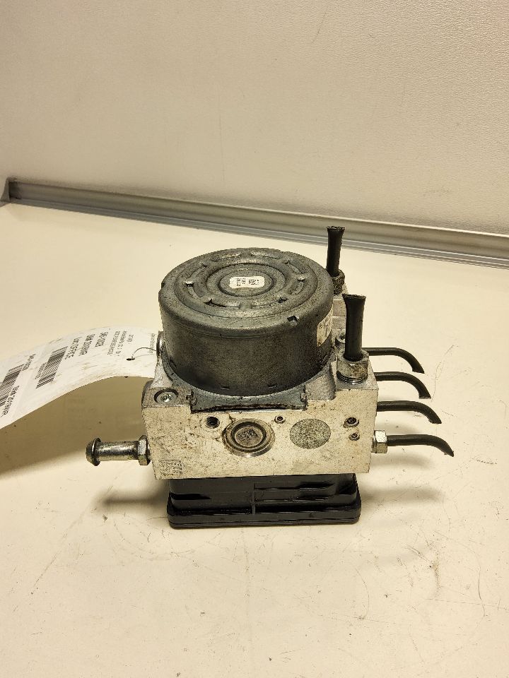 2017 SUBARU WRX Anti-lock Brake Pts - 1103 — photo 3