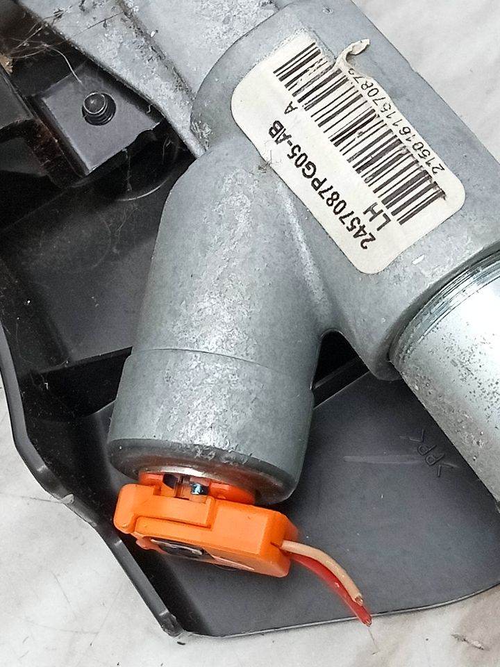 2013 NISSAN ALTIMA 6cyl Gasoline 3.5 Seat Belt, Front - 111445 — photo 2
