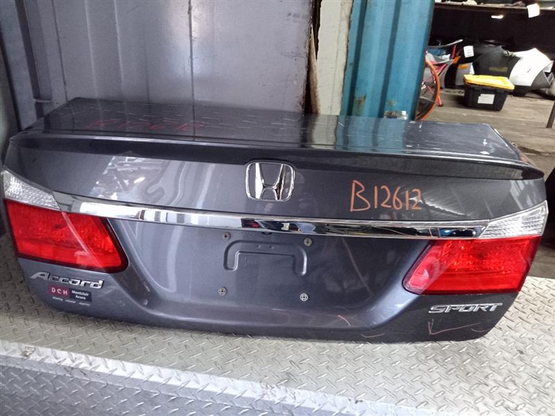2014 HONDA ACCORD 4cyl Gasoline 2.4 Decklid  Tailgate - 113339 — photo 1