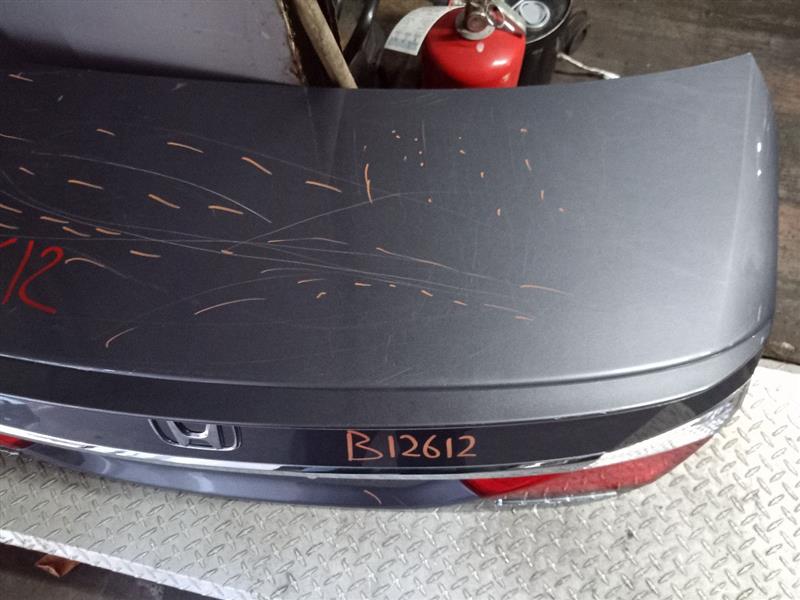 2014 HONDA ACCORD 4cyl Gasoline 2.4 Decklid  Tailgate - 113339 — photo 3