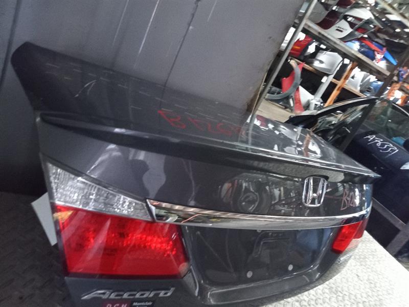 2014 HONDA ACCORD 4cyl Gasoline 2.4 Decklid  Tailgate - 113339 — photo 5