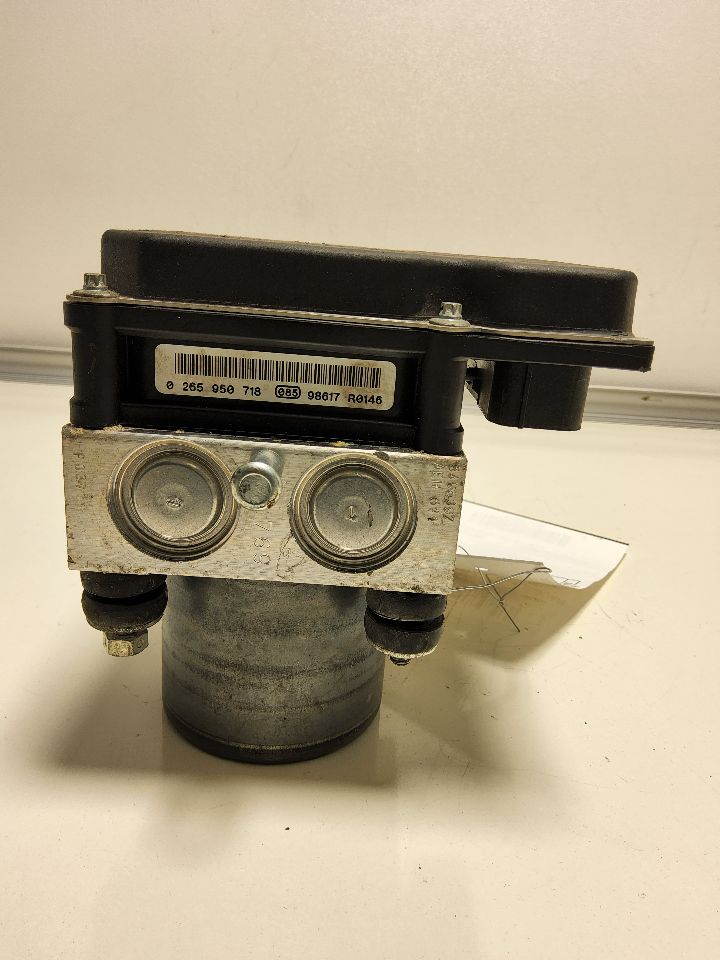 2010 JAGUAR XF Anti-lock Brake Pts - 1183 — photo 3
