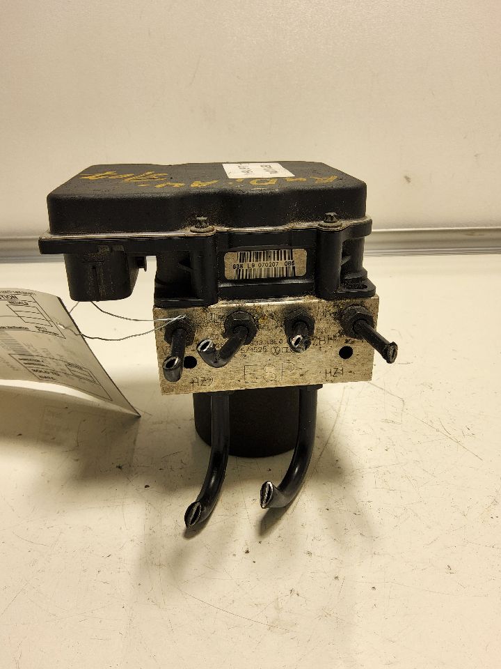 2007 AUDI A4 Anti-lock Brake Pts - 1189 — photo 1