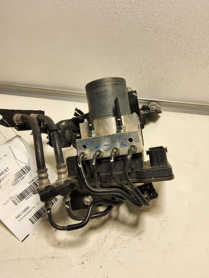 2018 SUBARU FORESTER Anti-lock Brake Pts - 1231 — photo 1