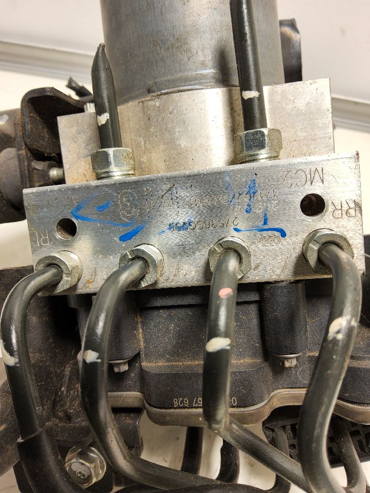 2018 SUBARU FORESTER Anti-lock Brake Pts - 1231 — photo 2