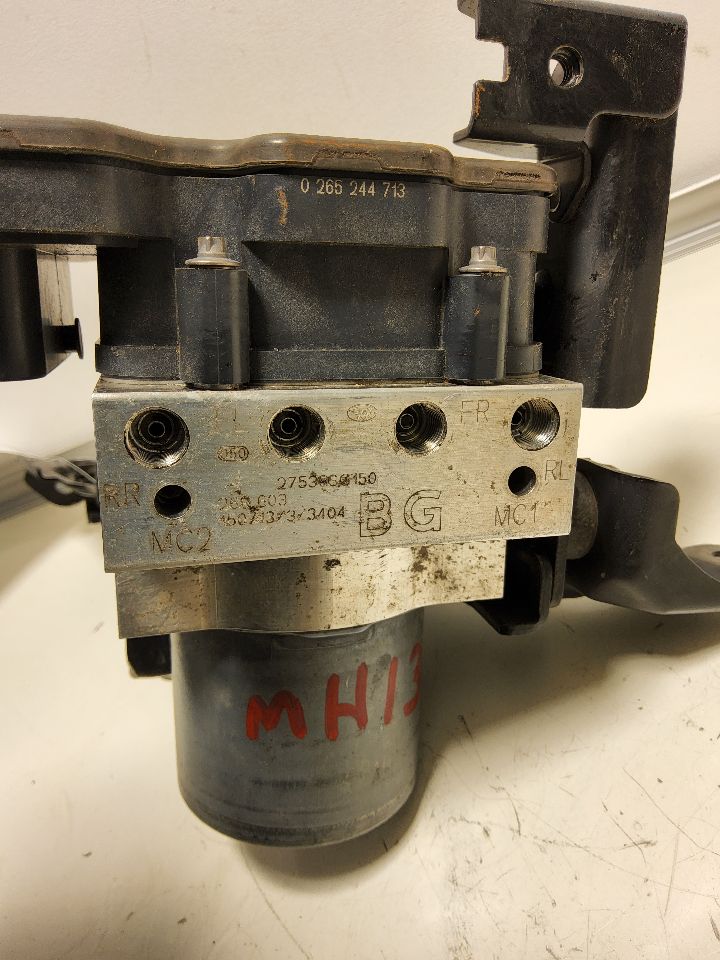 2016 SUBARU FORESTER Anti-lock Brake Pts - 1232 — photo 3