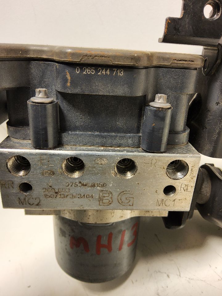 2016 SUBARU FORESTER Anti-lock Brake Pts - 1232 — photo 4