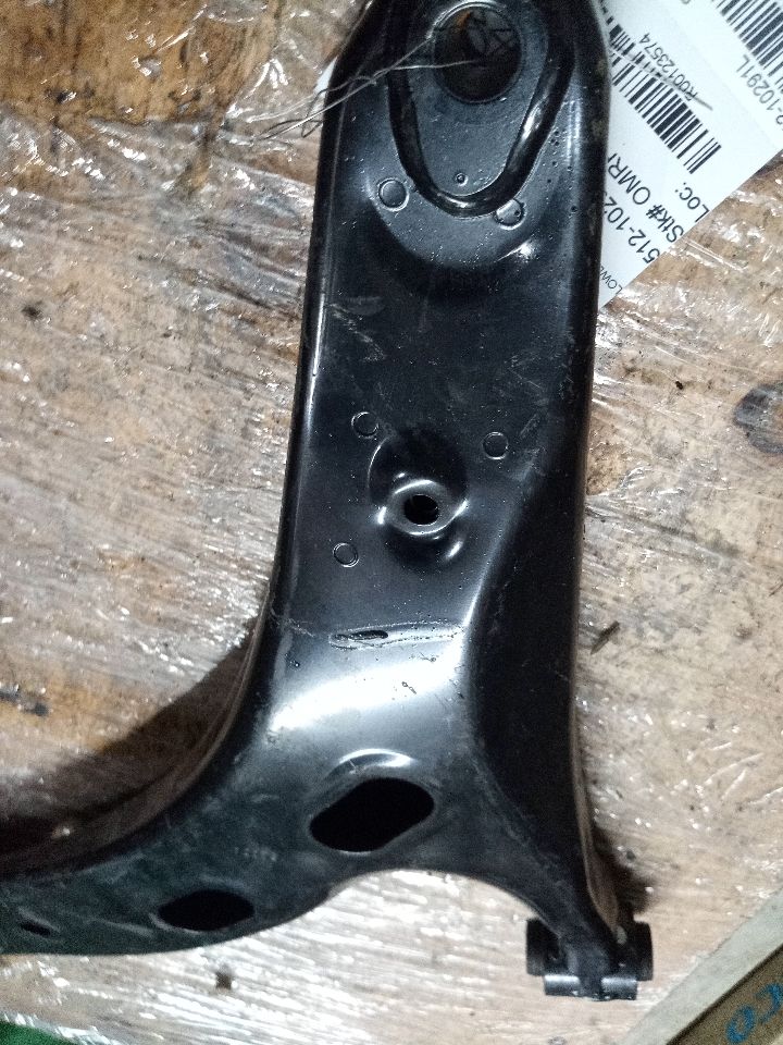 2021 SUBARU FORESTER Left LOWER CNTRL ARM, FR - 123574 — photo 3