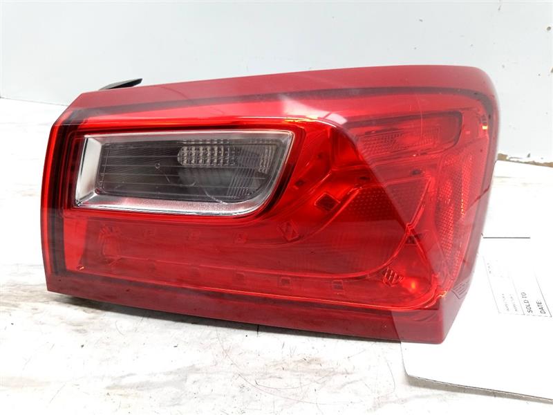 2018 CHEVROLET MALIBU 1.5L 4cyl Turbo Gasoline Right TAIL LAMP - 123606 — photo 1