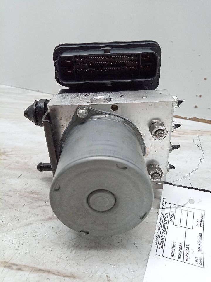 2020 SUBARU LEGACY Anti-lock Brake Pts - 123646 — photo 2