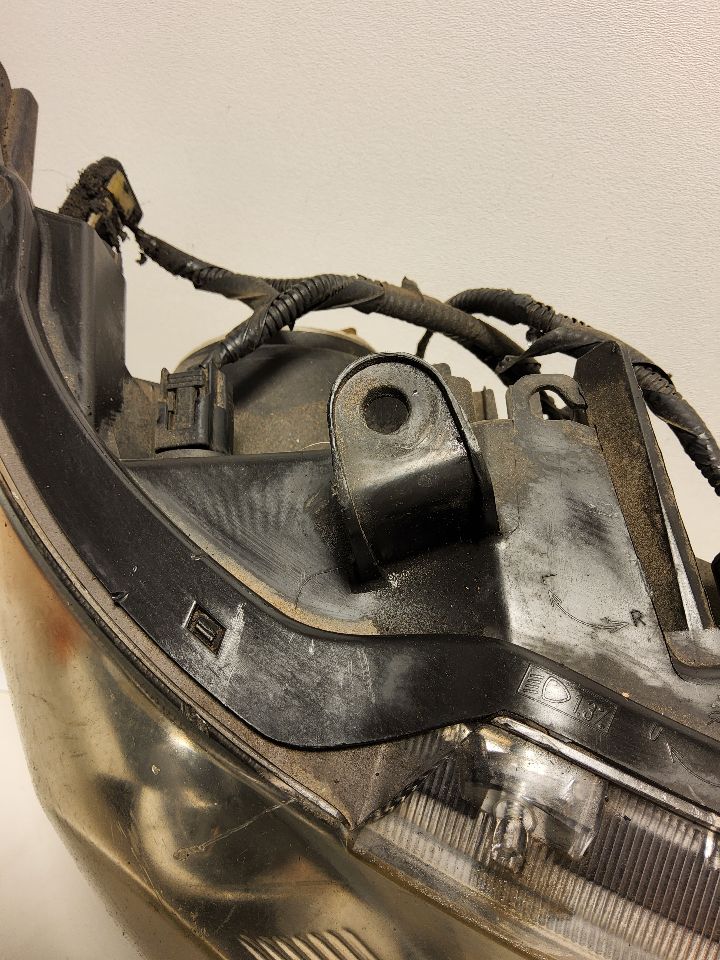 2007 ACURA MDX Right HEADLAMP ASSEMBLY - 1256 — photo 5
