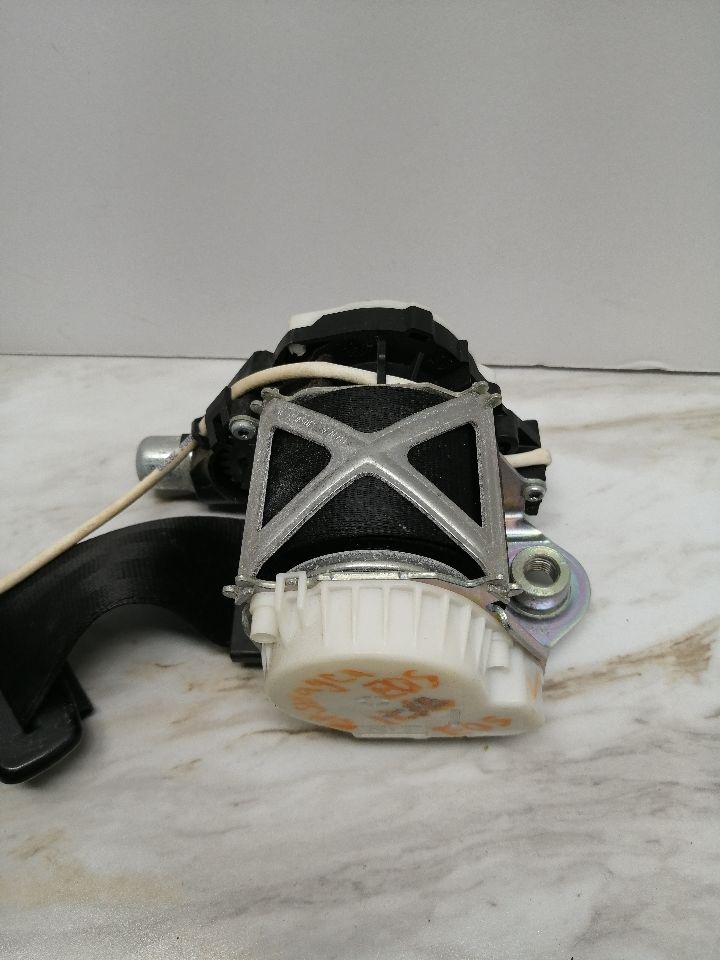 2007 VOLKSWAGEN EOS Seat Belt, Front - 1297 — photo 2
