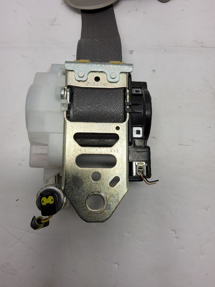 2010 LEXUS ES350 Seat Belt, Front - 1298 — photo 5