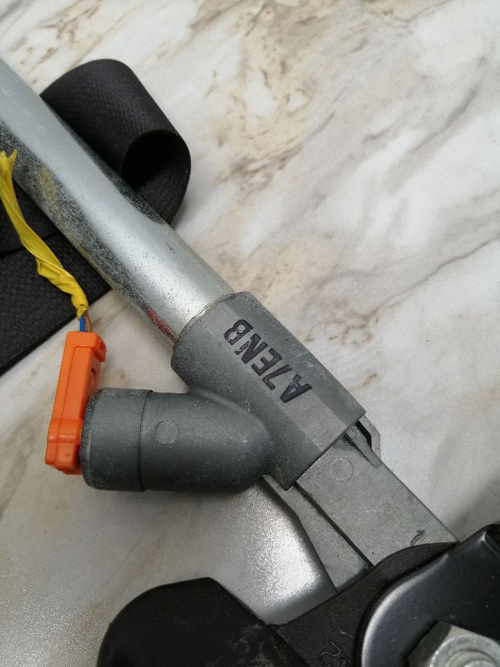 2011 HYUNDAI TUCSON Seat Belt, Front - 1317 — photo 5