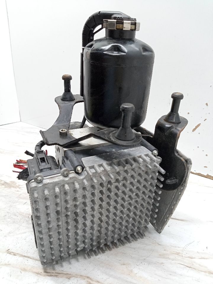 2006 FORD ESCAPE 4cyl Hybrid 2.3 POWER BRAKE BOOSTER - 131733