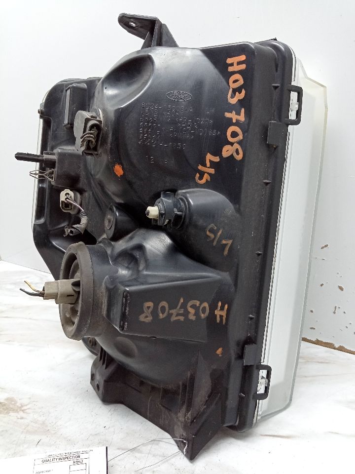 2010 FORD VAN 6.8L Triton V10 HEADLAMP ASSEMBLY - 132121 — photo 3