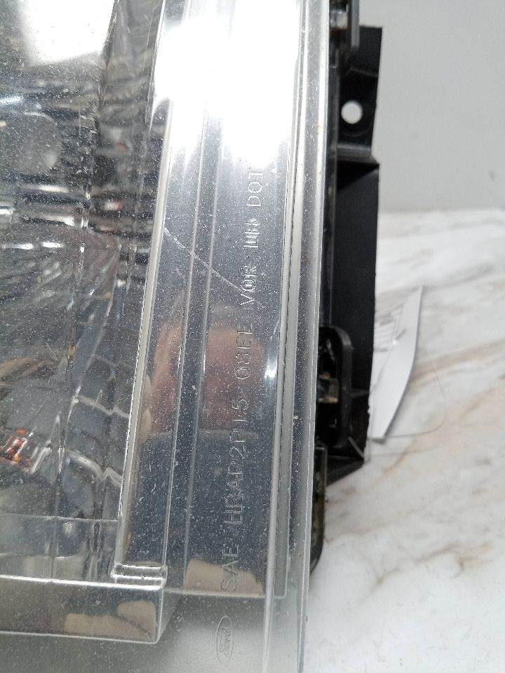 2010 FORD VAN 6.8L Triton V10 HEADLAMP ASSEMBLY - 132121 — photo 8