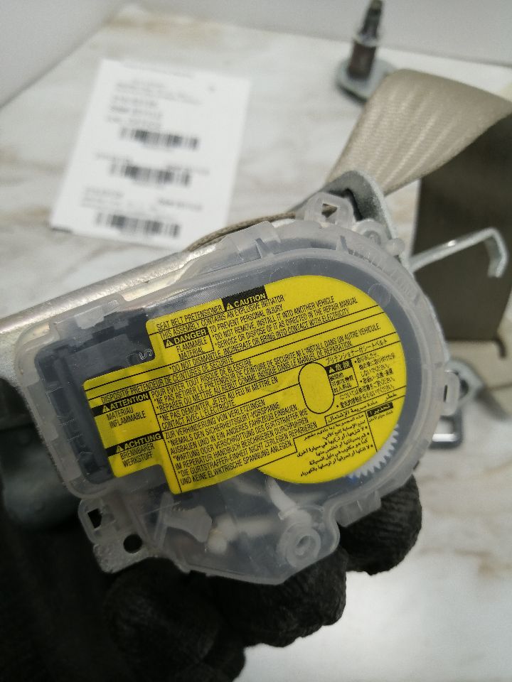 2011 SUBARU LEGACY Seat Belt, Front - 1323 — photo 3