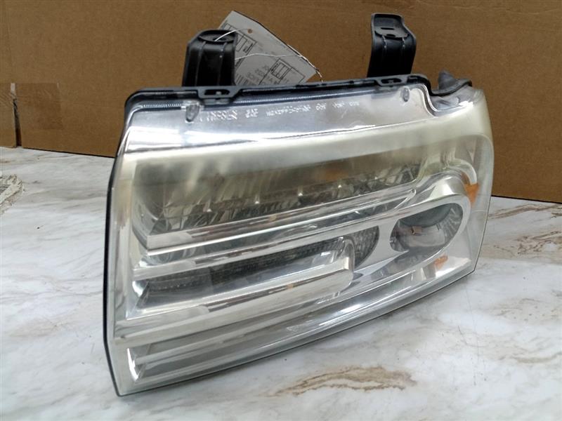 2008 LINCOLN NAVIGATOR 8cyl Gasoline 5.4 3-valv Left HEADLAMP ASSEMBLY - 133478