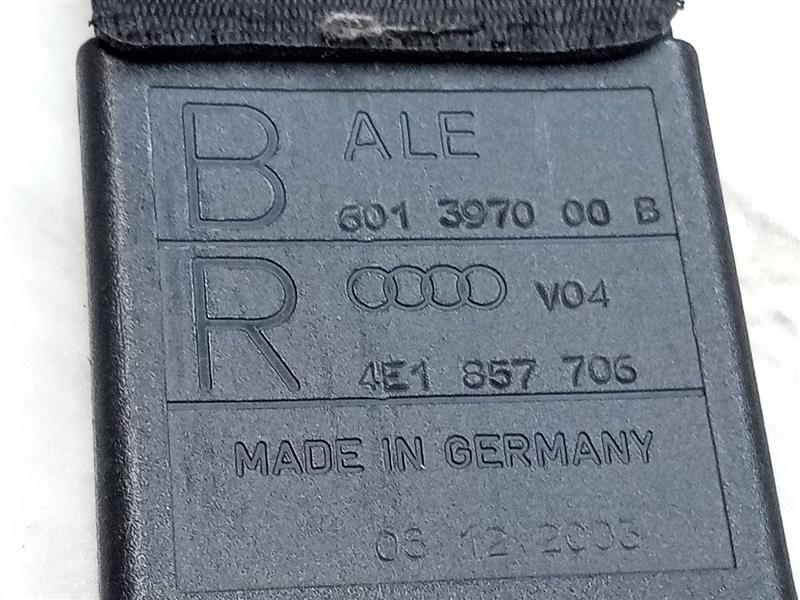 2004 AUDI A8 8cyl Gasoline 4.2 Seat Belt, Front - 133761 — photo 2