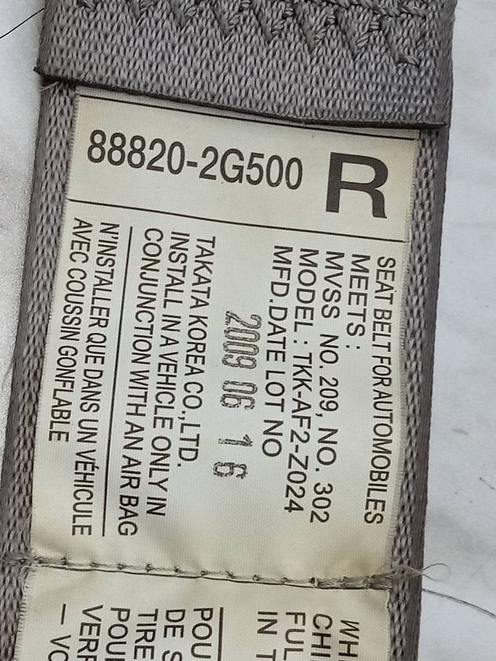 2010 KIA OPTIMA 4cyl Gasoline 2.4 Seat Belt, Front - 133820 — photo 2