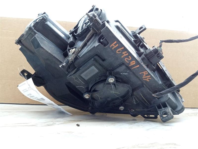 2009 CADILLAC CTS 6cyl Gasoline 3.6 Right HEADLAMP ASSEMBLY - 133846 — photo 6