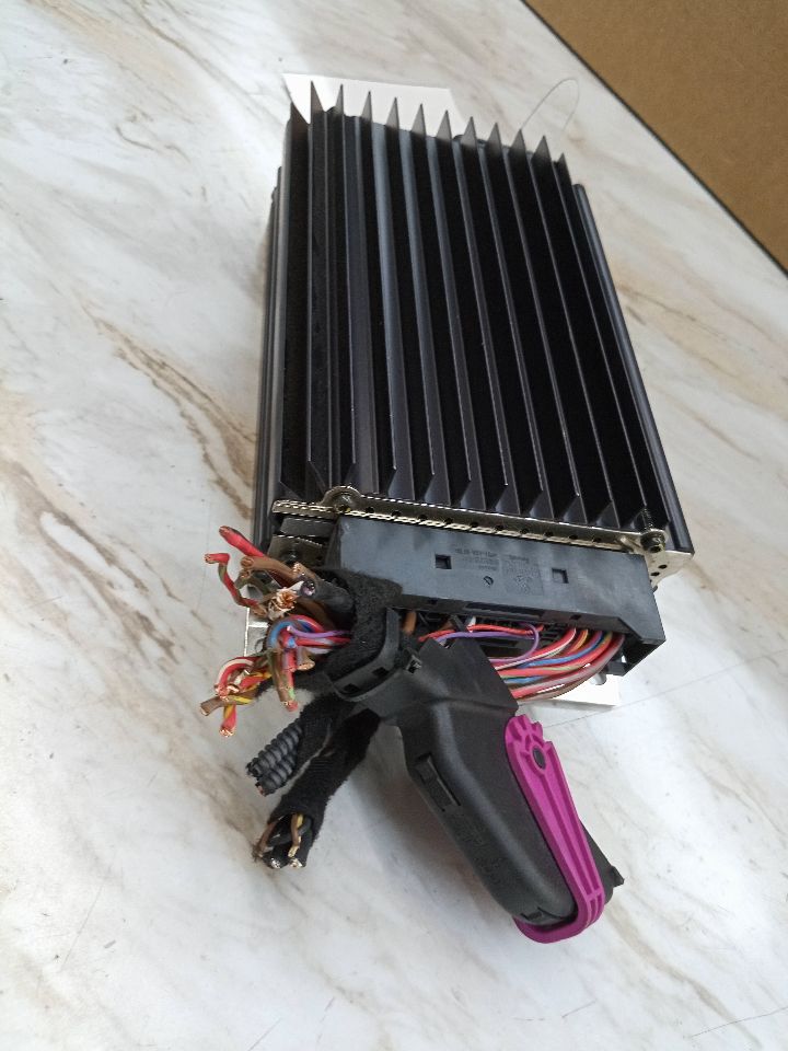 2004 AUDI A8 8cyl Gasoline 4.2 Radio Audio - 133848