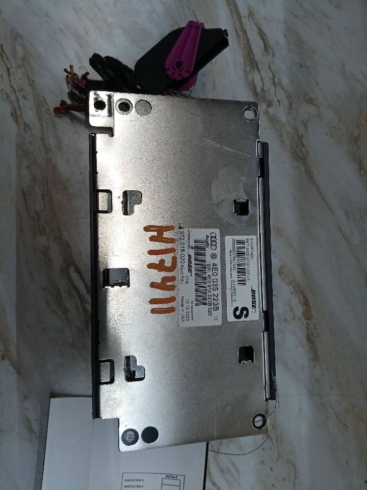 2004 AUDI A8 8cyl Gasoline 4.2 Radio Audio - 133848 — photo 3