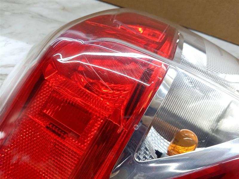 2015 SUBARU FORESTER Left TAIL LAMP - 133992 — photo 3