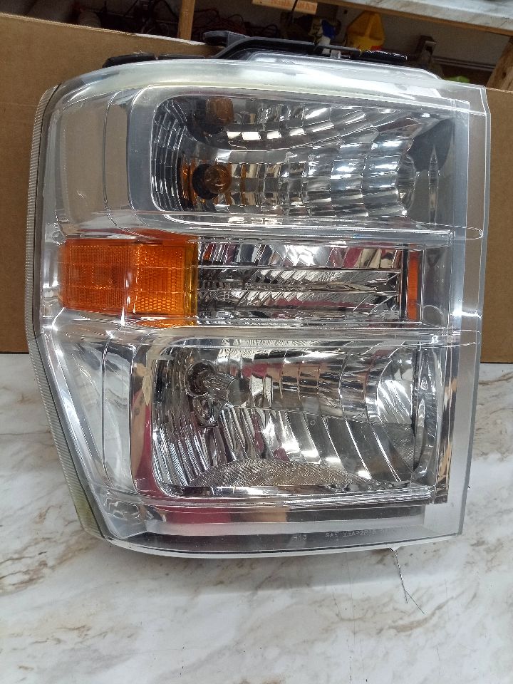 2012 FORD VAN 6.8L Triton V10 HEADLAMP ASSEMBLY - 134158