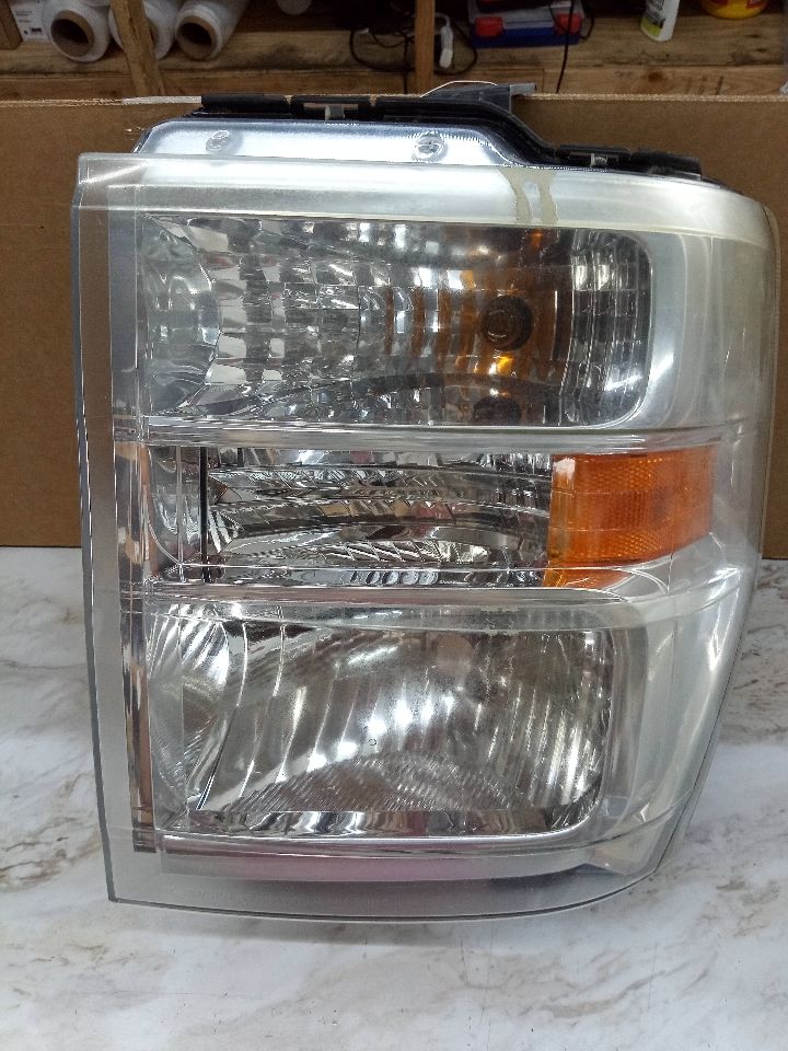 2012 FORD VAN 6.8L Triton V10 HEADLAMP ASSEMBLY - 134159
