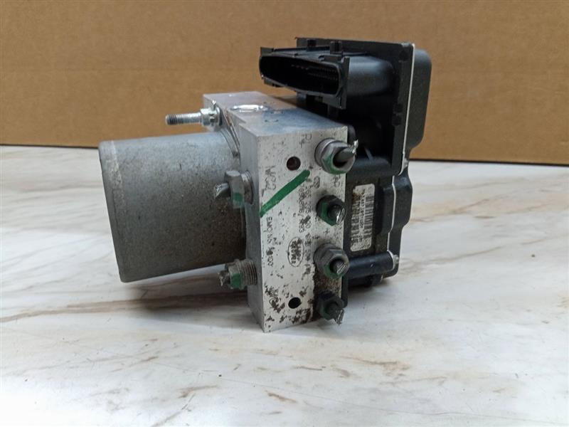 2008 LAND ROVER LR3 8cyl Gasoline 4.4 Anti-lock Brake Pts - 134166 — photo 4