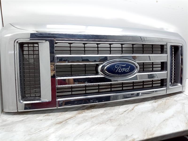 2012 FORD VAN 6.8L Triton V10 GRILLE - 134204