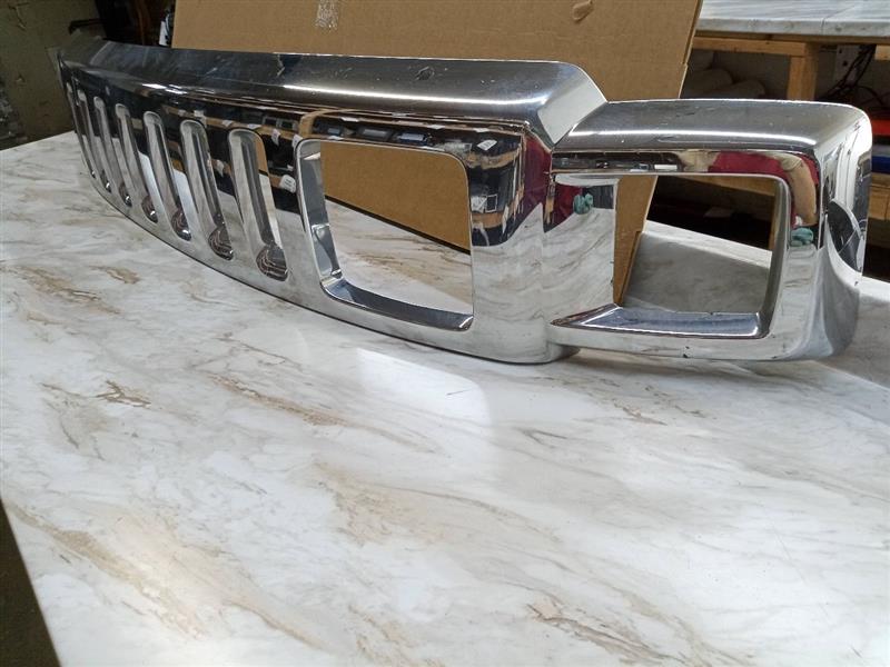 2008 AMERICAN MOTORS HUMMER H3 5cyl gasoline 3.7 GRILLE - 134224 — photo 1