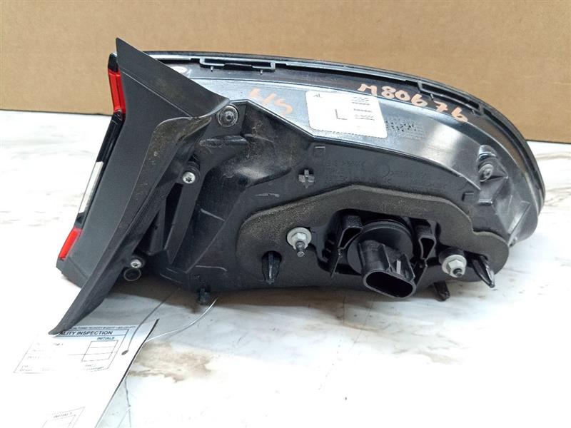 2015 DODGE DART 4cyl Gasoline 2.4 Left TAIL LAMP - 134310 — photo 4