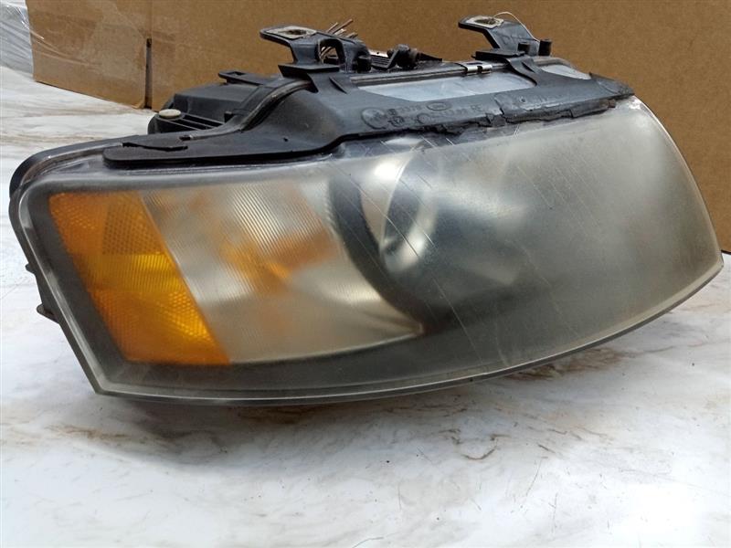 2006 AUDI A4 6cyl Gasoline 3.0 Left HEADLAMP ASSEMBLY - 134401 — photo 2