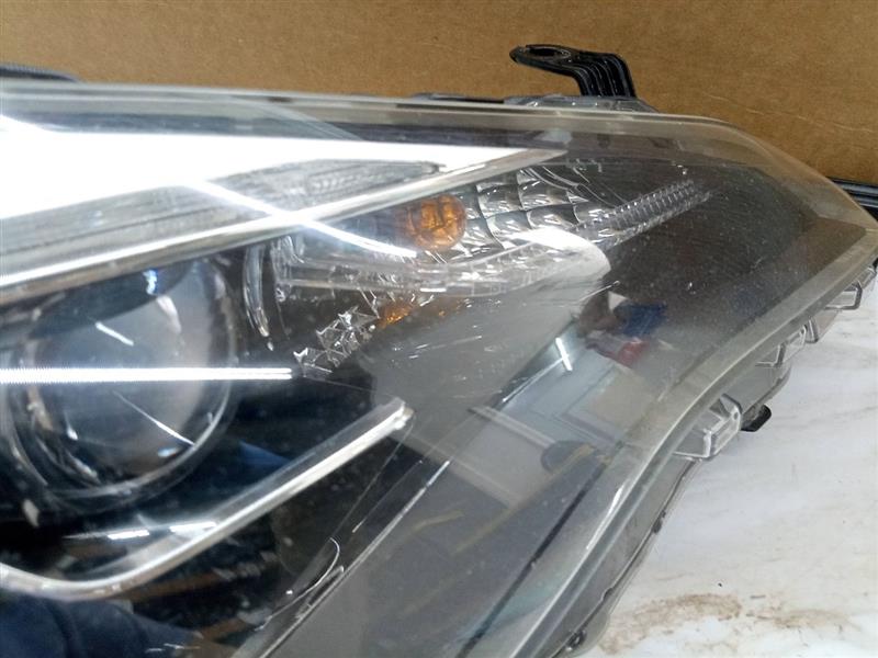 2017 TOYOTA COROLLA 4cyl Gasoline 1.8 Right HEADLAMP ASSEMBLY - 134653 — photo 4