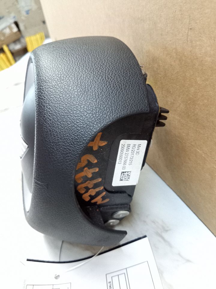 2009 MINI COOPER COOPER 4cyl Gasoline 1.6 Left AIR BAG - 134654 — photo 2
