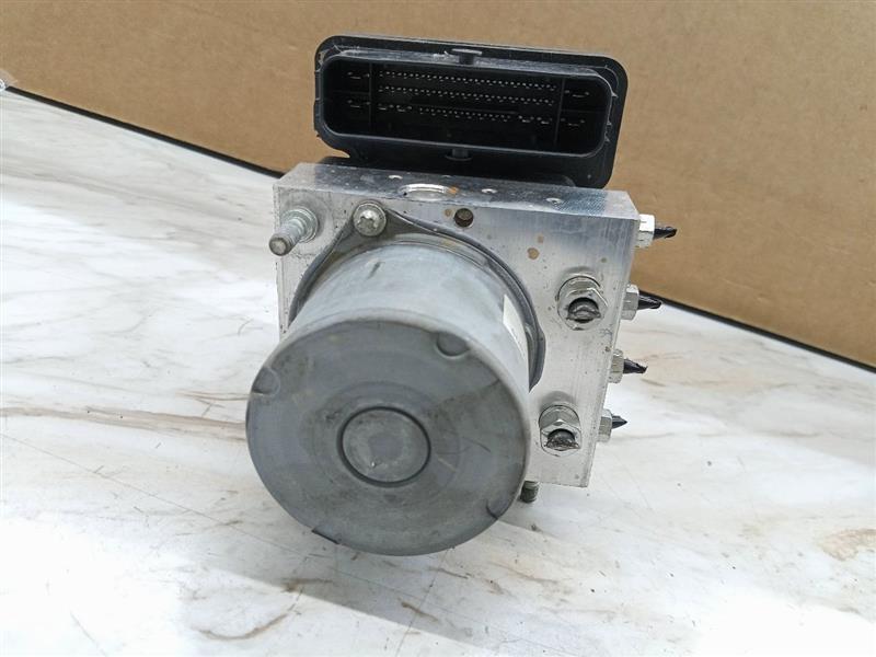 2020 SUBARU FORESTER Anti-lock Brake Pts - 135447 — photo 2