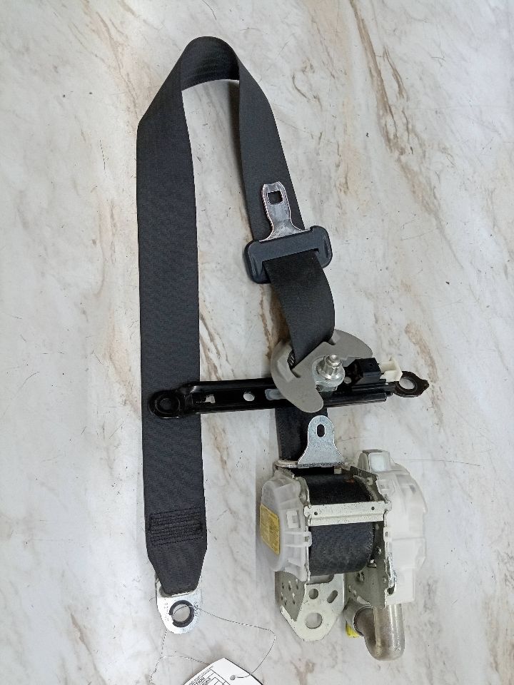 2007 BMW 750i 8cyl Gasoline 4.8 Seat Belt, Front - 135504 — photo 1