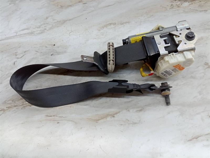 2010 KIA FORTE 4cyl Gasoline 2.0 Seat Belt, Front - 135521 — photo 1